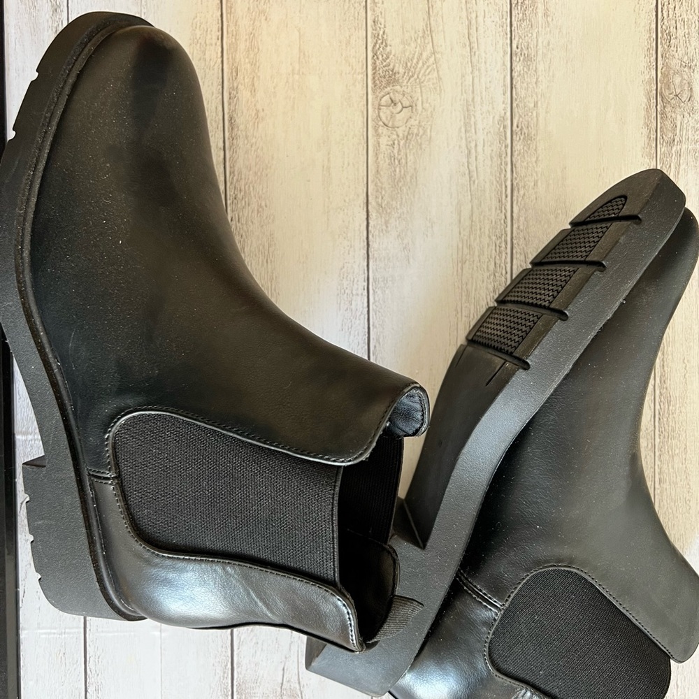 Chelsea boots